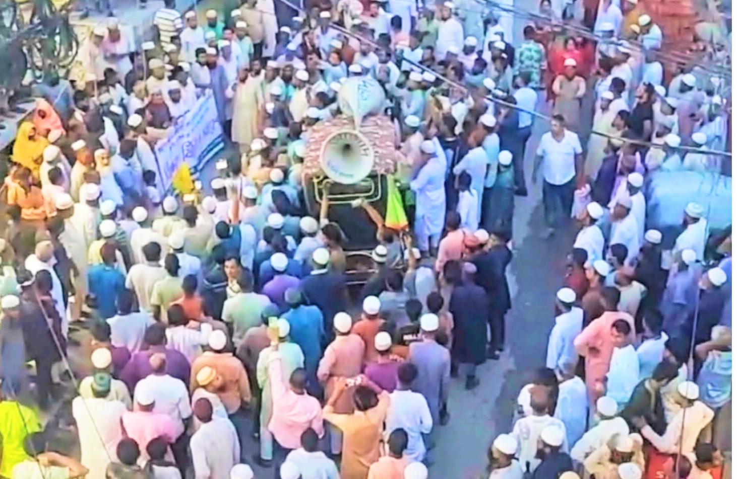 ১৪ দলের কার্যক্রম নিষিদ্ধের দাবিতে মানিকগঞ্জের জামায়াতের বিক্ষোভ মিছিল ও সমাবেশ অনুষ্ঠিত 