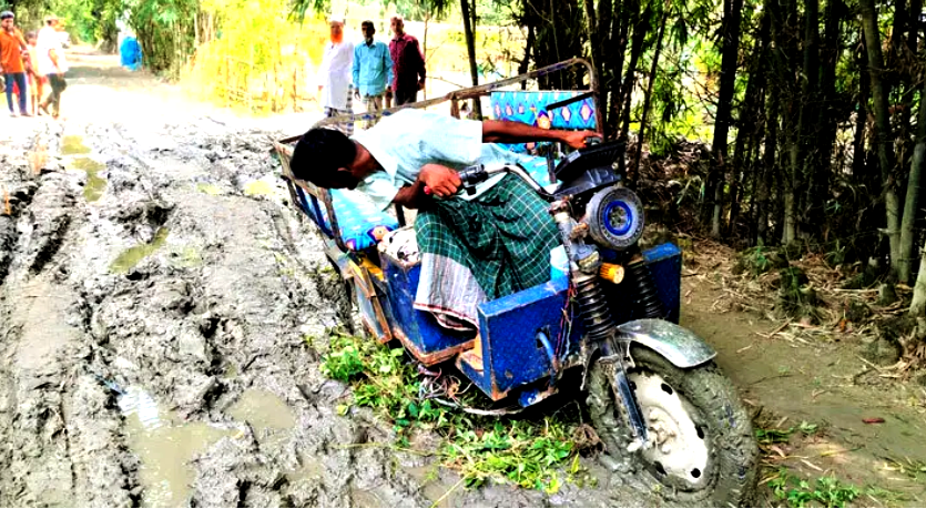  মির্জাপুরে স্বল্পমহেড়া-জামুর্কী সড়কের দুই কিলোমিটার কাঁচা রাস্তায় দুর্ভোগে তিন উপজেলার মানুষ