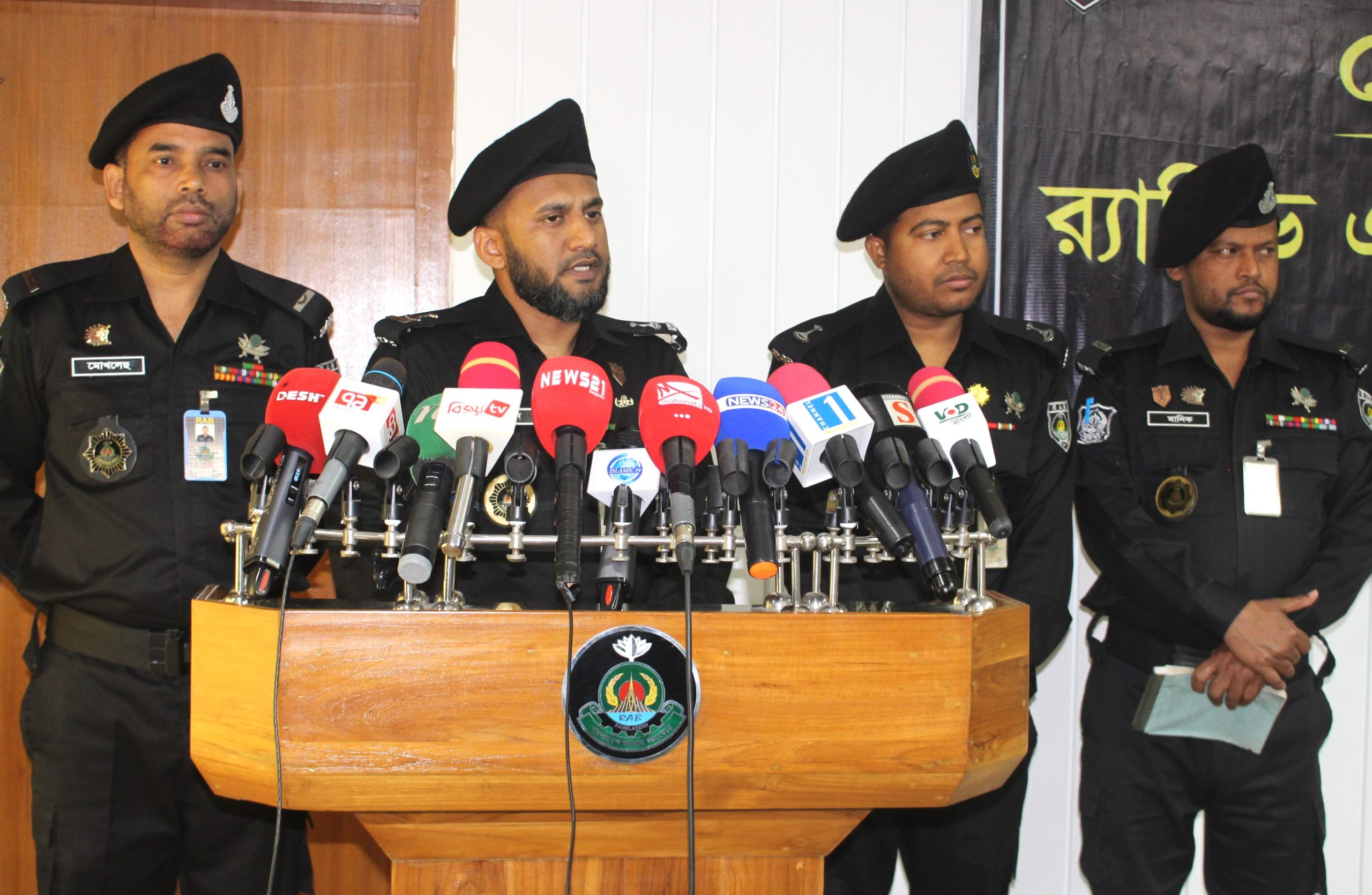 সিরাজগঞ্জে ৩কোটি টাকার হেরোইনসহ মাদক কারবারী আটক